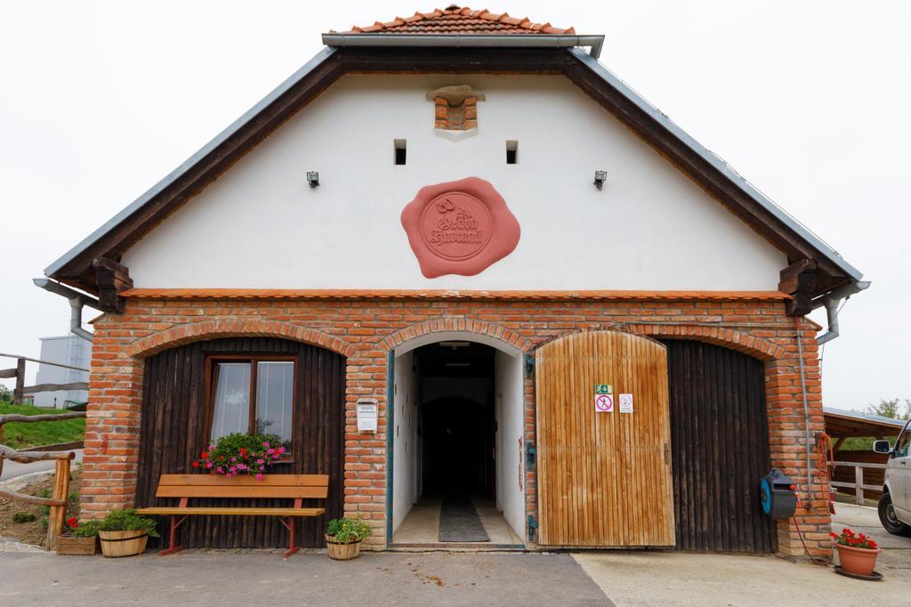 Osada Havranu * Hnanice (Znojmo)